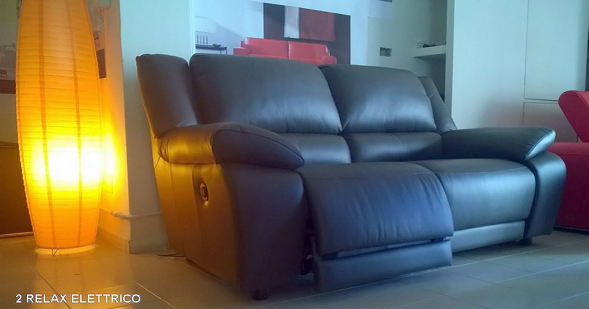 Διθέσιος καναπές σε μαύρο δέρμα Casanova